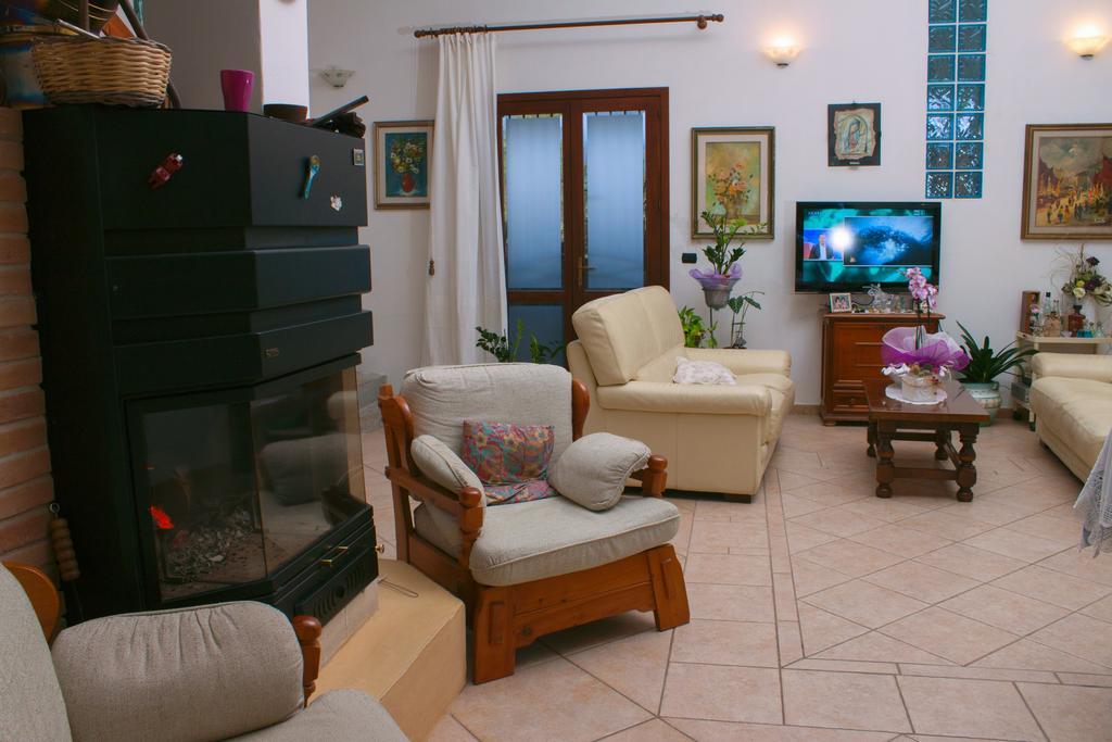 Bed and Breakfast Il Vecchioliveto Di Ornella Marrùbiu Pokoj fotografie