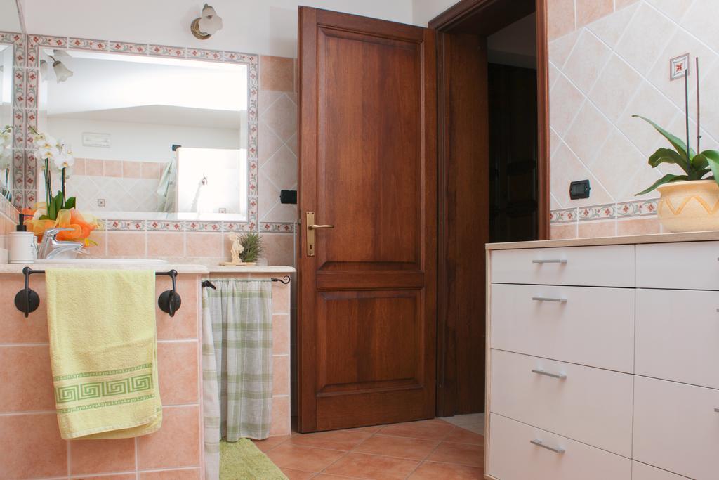 Bed and Breakfast Il Vecchioliveto Di Ornella Marrùbiu Pokoj fotografie